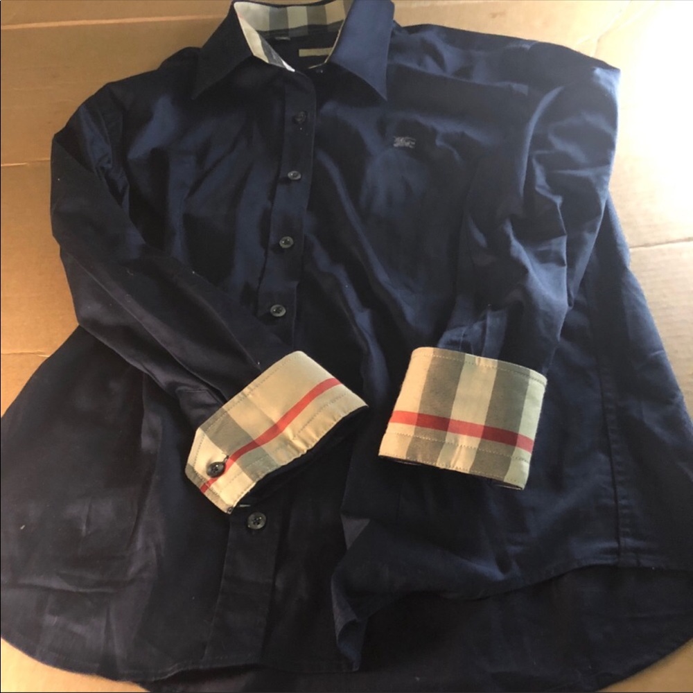 ❌SOLD❌ Burberry button down shirt